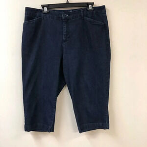 Plus Size St. John Bay Dark washed Denim Capris Size 16